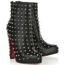 Christian Louboutin Ariella Clou 120mm Stiefeletten Schwarz Christian Louboutin Ariella Clou 120mm Stiefeletten Schwarz